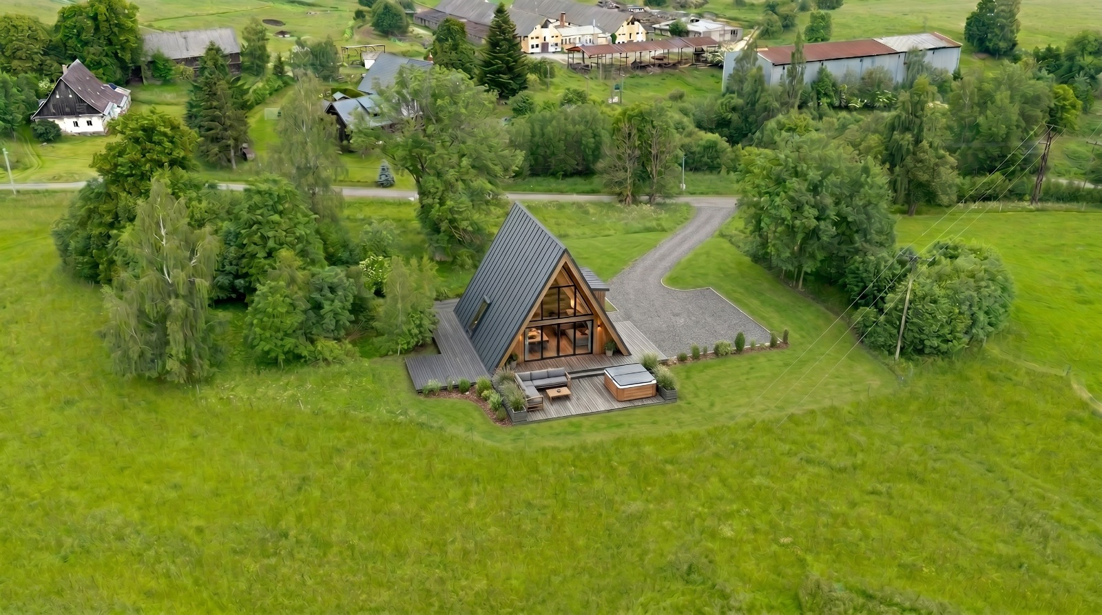 Vizualizace A-frame chaty s parkováním